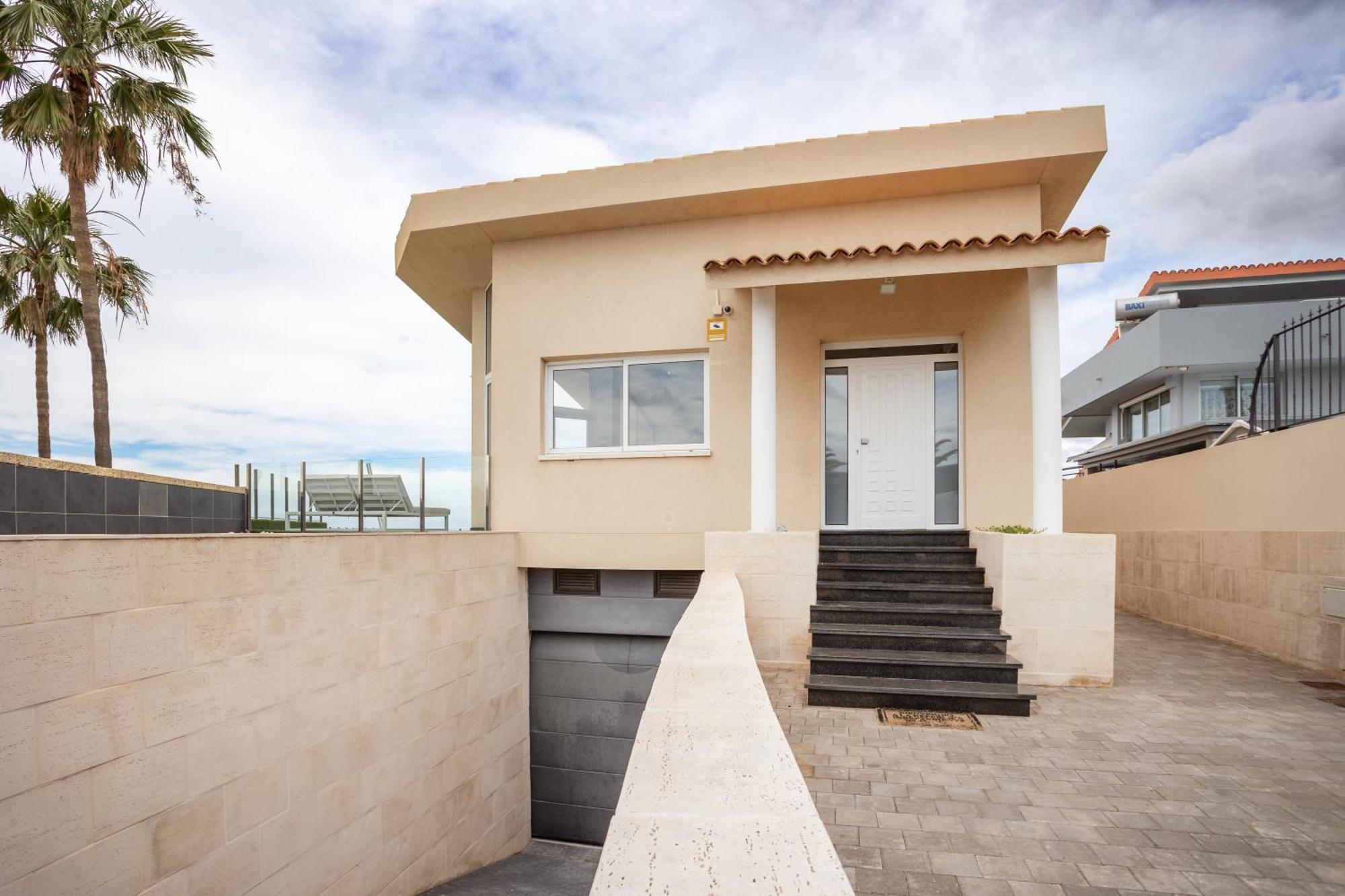 Villa Olbia Charming Dreamview With Jacuzzi 아데제 외부 사진